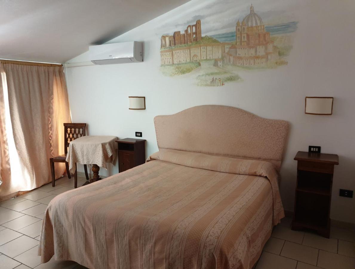 Hotel Ristorante Bagnaia Витербо Экстерьер фото
